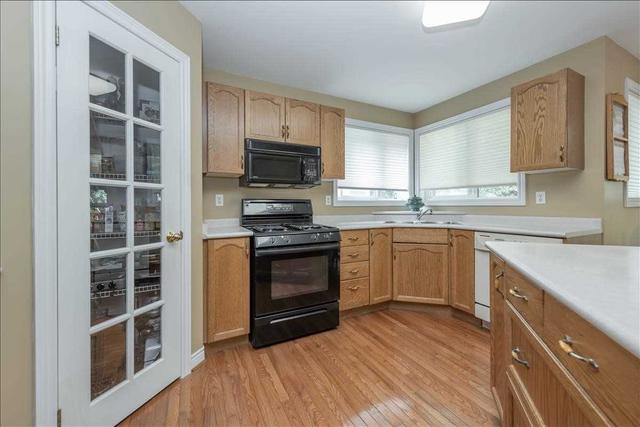 36 Bayshore Blvd, House detached with 2 bedrooms, 3 bathrooms and 6 parking in Barrie ON | Image 12