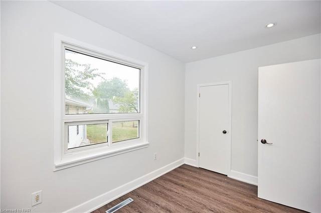 134 St. Davids Rd, House detached with 3 bedrooms, 2 bathrooms and 1 parking in St. Catharines ON | Image 6
