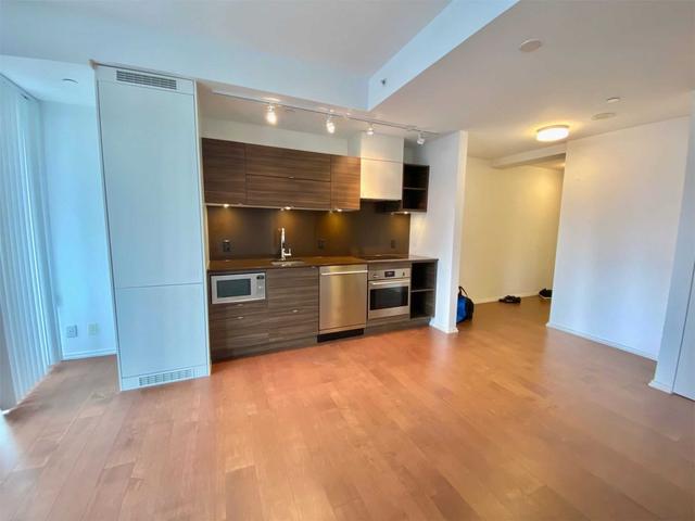 2812 - 125 Peter St, Condo with 1 bedrooms, 1 bathrooms and 0 parking in Toronto ON | Image 10