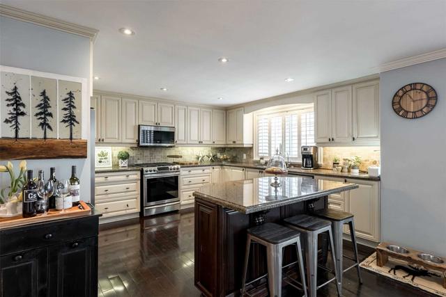 396 Oak St, House detached with 3 bedrooms, 3 bathrooms and 6 parking in Newmarket ON | Image 34