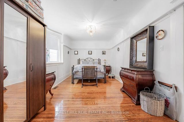 691 Ossington Ave, House detached with 3 bedrooms, 3 bathrooms and 1 parking in Toronto ON | Image 40