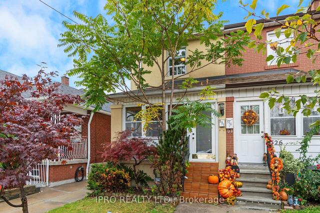 524 Lauder Ave, House semidetached with 3 bedrooms, 2 bathrooms and 2 parking in Toronto ON | Image 12