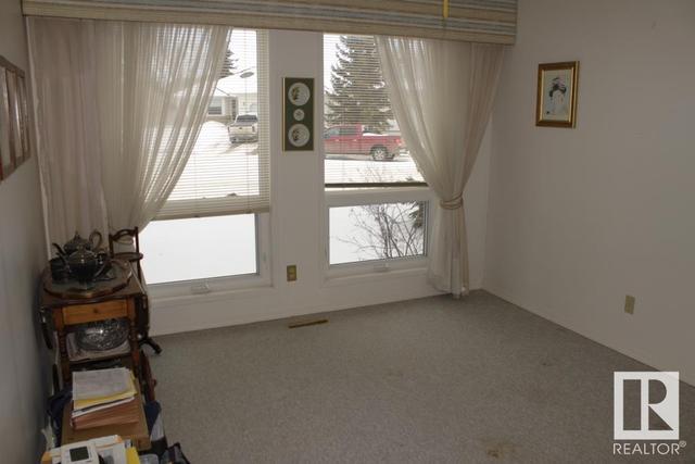 4335 53 Av, House detached with 4 bedrooms, 3 bathrooms and 4 parking in Tofield AB | Image 9
