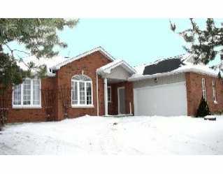 80 Highland Dr, House detached with 3 bedrooms, 2 bathrooms and null parking in Oro Medonte ON | Image 1