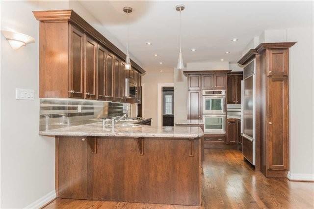 16 Elderwood Dr, House detached with 5 bedrooms, 4 bathrooms and 3 parking in Toronto ON | Image 8