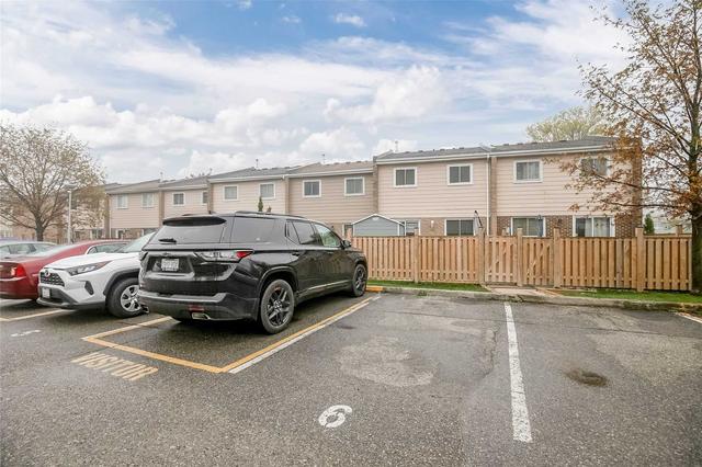 6 - 1020 Central Park Dr, Townhouse with 3 bedrooms, 2 bathrooms and 1 parking in Brampton ON | Image 21