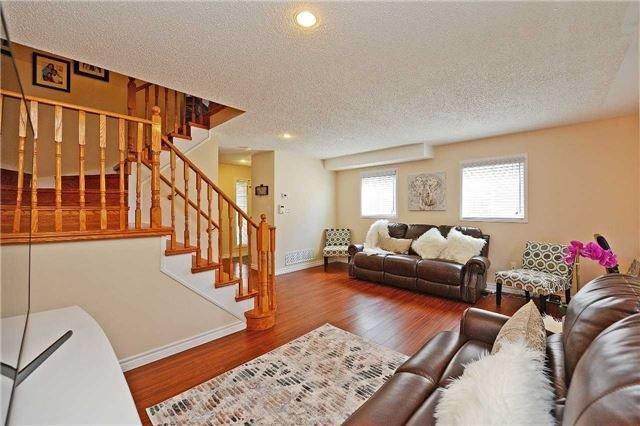 113 Saddletree Tr, House semidetached with 3 bedrooms, 3 bathrooms and 3 parking in Brampton ON | Image 5