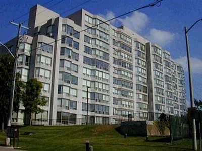 1013 - 175 Cedar Ave, Condo with 2 bedrooms, 2 bathrooms and 1 parking in Richmond Hill ON | Image 1
