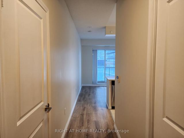 1205 - 39 Annie Craig Dr, Condo with 1 bedrooms, 1 bathrooms and 1 parking in Toronto ON | Image 12