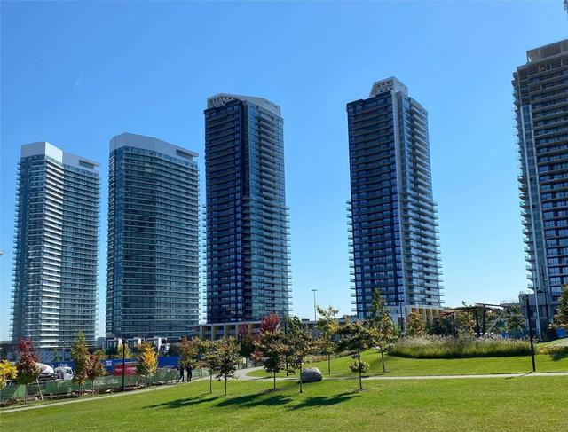 3707 - 95 Mcmahon Dr, Condo with 3 bedrooms, 2 bathrooms and 1 parking in Toronto ON | Image 12