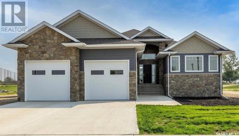 228 Cypress Point, House detached with 4 bedrooms, 3 bathrooms and null parking in Swift Current SK | Card Image
