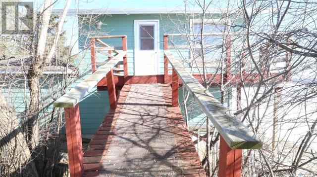 404 Fort San Road, House detached with 2 bedrooms, 2 bathrooms and null parking in Fort San SK | Image 36