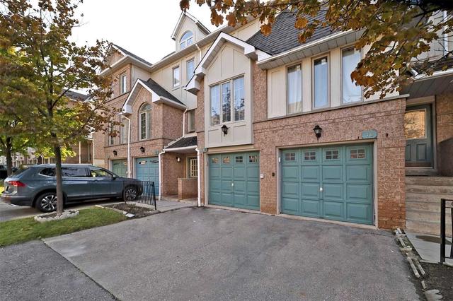 13 - 1050 Bristol Rd W, Townhouse with 3 bedrooms, 3 bathrooms and 2 parking in Mississauga ON | Image 1