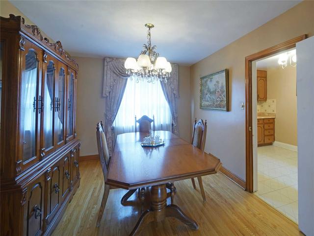 65 Alameda Ave, House semidetached with 3 bedrooms, 2 bathrooms and 4 parking in Toronto ON | Image 19