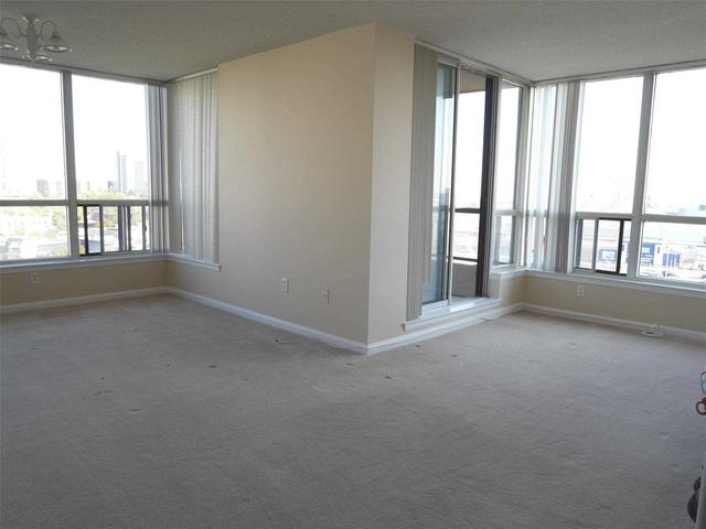 913 - 12 Laurelcrest St, Condo with 2 bedrooms, 2 bathrooms and 1 parking in Brampton ON | Image 3