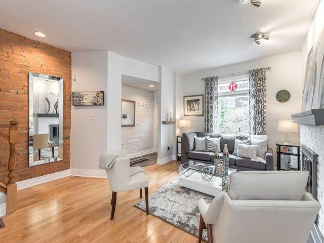 21 Bertmount Ave, House semidetached with 3 bedrooms, 2 bathrooms and null parking in Toronto ON | Image 3
