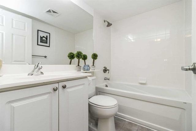 214 - 1369 Bloor St W, Condo with 2 bedrooms, 2 bathrooms and 1 parking in Toronto ON | Image 7