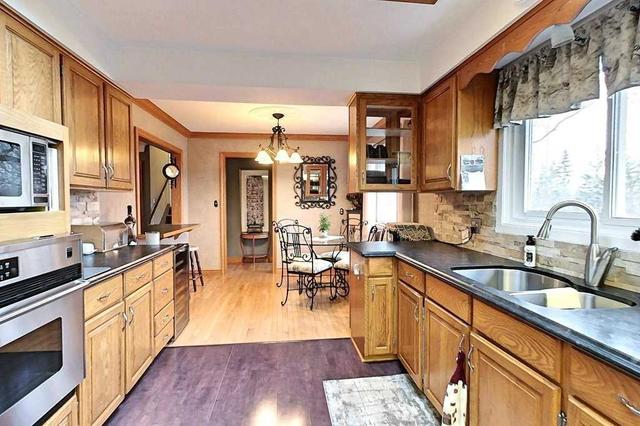 9200 Schisler Rd, House detached with 2 bedrooms, 2 bathrooms and 28 parking in Niagara Falls ON | Image 2