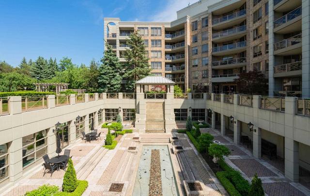 404 - 225 The Donway W, Condo with 3 bedrooms, 3 bathrooms and 2 parking in Toronto ON | Image 35