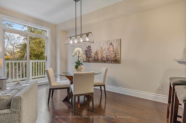 979 On Bogart Circ, Townhouse with 3 bedrooms, 3 bathrooms and 2 parking in Newmarket ON | Image 9