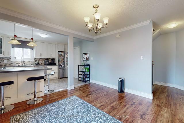 23 - 3175 Kirwin Ave, Townhouse with 4 bedrooms, 3 bathrooms and 3 parking in Mississauga ON | Image 2