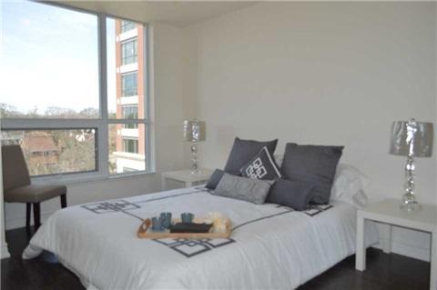 404 - 23 Glebe Rd, Condo with 2 bedrooms, 2 bathrooms and 1 parking in Toronto ON | Image 5