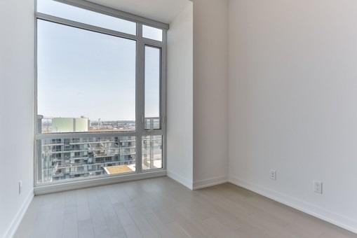 n1111 - 455 Front St, Condo with 3 bedrooms, 2 bathrooms and 1 parking in Toronto ON | Image 2