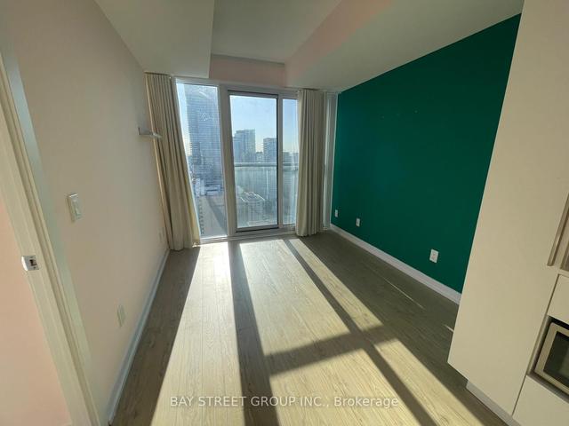 4305 - 85 Wood St, Condo with 1 bedrooms, 1 bathrooms and 0 parking in Toronto ON | Image 2
