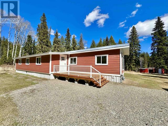236 Jefferson Road, House other with 3 bedrooms, 0 bathrooms and null parking in Cariboo F BC | Image 2