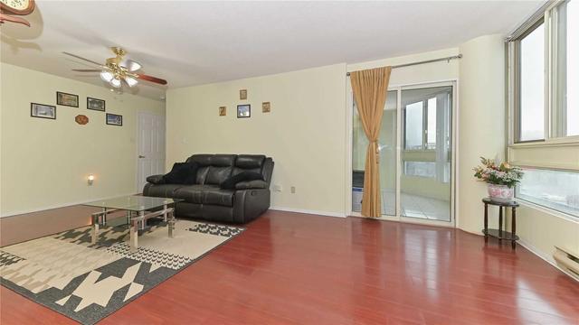 601 - 3233 Eglinton Ave E, Condo with 2 bedrooms, 2 bathrooms and 1 parking in Toronto ON | Image 5