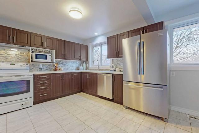 1 - 2145 Sherobee Rd, Townhouse with 3 bedrooms, 2 bathrooms and 2 parking in Mississauga ON | Image 24