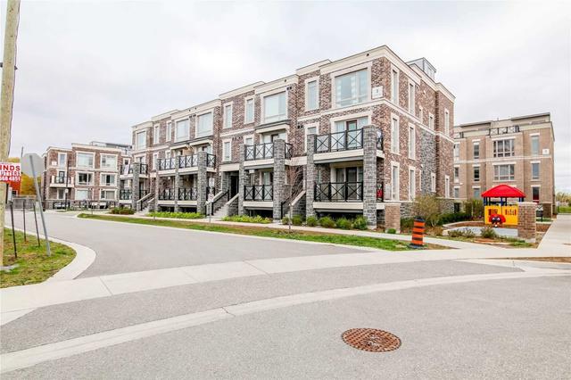 1206 - 11 Dunsheath Way, Townhouse with 2 bedrooms, 2 bathrooms and 1 parking in Markham ON | Image 1