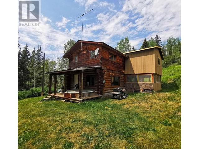 7102 Grossett Road, House detached with 2 bedrooms, 2 bathrooms and null parking in Cariboo L BC | Image 19