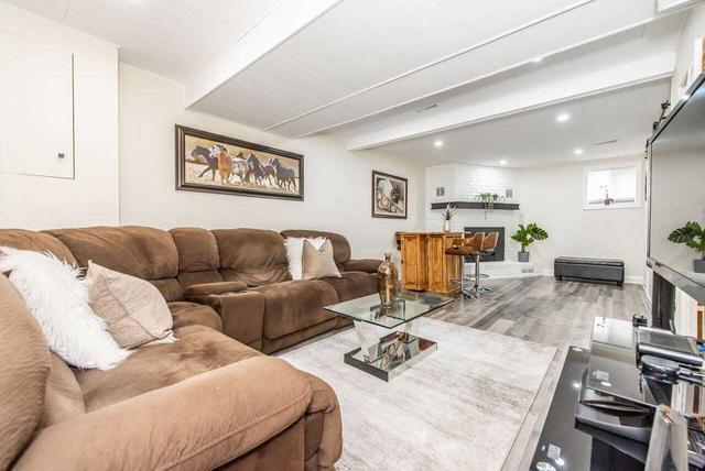 2353 Devon Rd, House detached with 3 bedrooms, 3 bathrooms and 3 parking in Oakville ON | Image 19