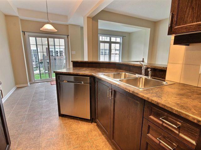 505 Rannoch Private, House attached with 3 bedrooms, 3 bathrooms and 1 parking in Ottawa ON | Image 2
