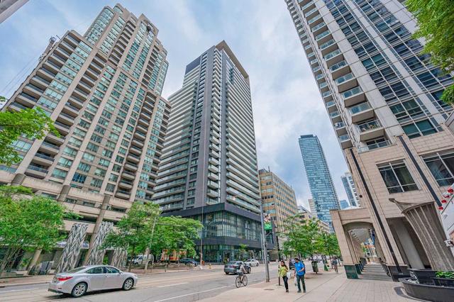 1009 - 770 Bay St, Condo with 1 bedrooms, 1 bathrooms and 0 parking in Toronto ON | Image 1
