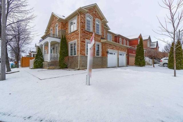 63 Penbridge Circ, House detached with 4 bedrooms, 3 bathrooms and 6 parking in Brampton ON | Image 1