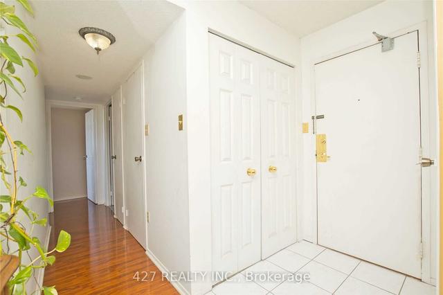 1105 - 10 Markbrook Lane, Condo with 2 bedrooms, 2 bathrooms and 1 parking in Toronto ON | Image 25