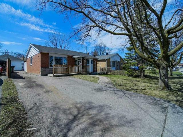 23 Hadrina St, House detached with 3 bedrooms, 3 bathrooms and 6 parking in Brampton ON | Image 1