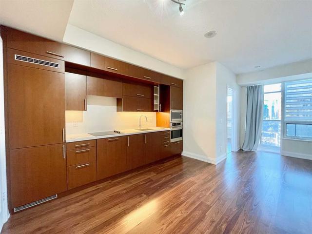 1203 - 2 Anndale Dr, Condo with 1 bedrooms, 1 bathrooms and 1 parking in Toronto ON | Image 5