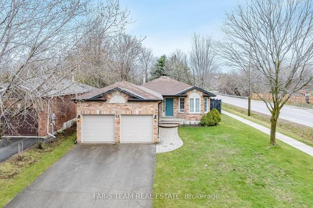 2 Wallwins Way, House detached with 2 bedrooms, 1 bathrooms and 6 parking in Barrie ON | Image 1