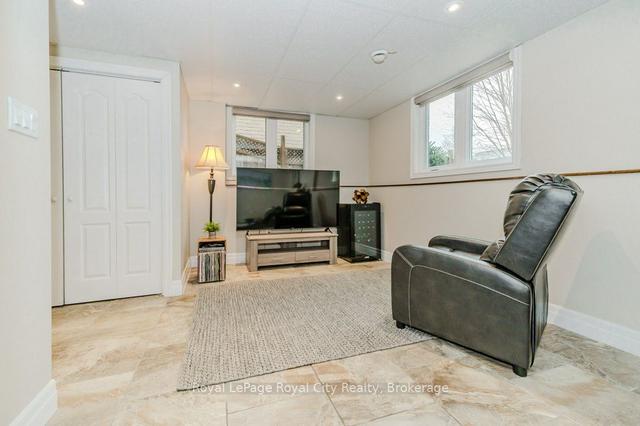 73 Fleming Rd, House attached with 3 bedrooms, 3 bathrooms and 3 parking in Guelph ON | Image 20