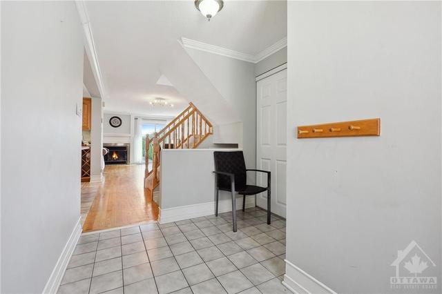 1894 La Chapelle Street, House detached with 3 bedrooms, 3 bathrooms and 4 parking in Ottawa ON | Image 9