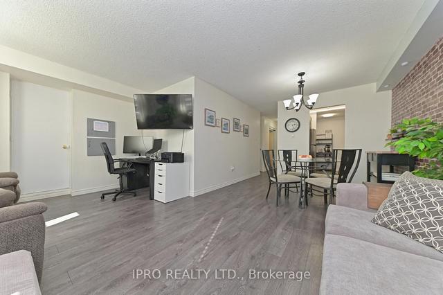 511 - 4 Lisa St, Condo with 3 bedrooms, 2 bathrooms and 1 parking in Brampton ON | Image 22