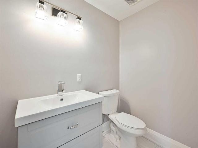 143 Silverhill Dr, House detached with 4 bedrooms, 4 bathrooms and 4 parking in Toronto ON | Image 5