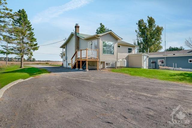 1436 Cassburn Road, House detached with 3 bedrooms, 1 bathrooms and 8 parking in Champlain ON | Image 27