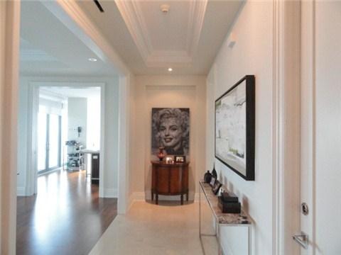 3002 - 50 Yorkville Ave, Condo with 2 bedrooms, 3 bathrooms and 2 parking in Toronto ON | Image 3