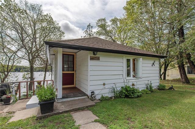 1012 Masonville Lane, House detached with 1 bedrooms, 1 bathrooms and null parking in South Frontenac ON | Image 3