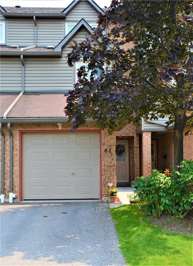 unit 61 - 460 Bristol Rd, Townhouse with 3 bedrooms, 2 bathrooms and 2 parking in Mississauga ON | Image 1