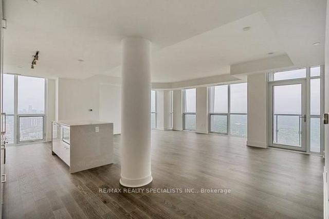 5103 - 1 Yorkville Ave, Condo with 2 bedrooms, 3 bathrooms and 2 parking in Toronto ON | Image 2